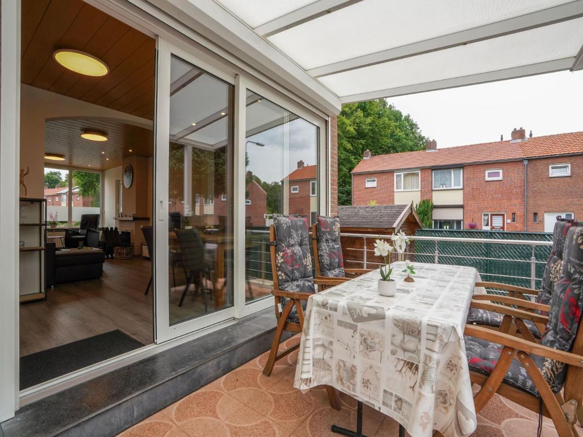 Villa Terraced House In Kerkrade With A Garden Esterno foto